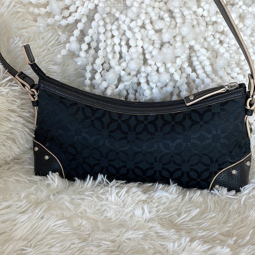 Relic Handbag - Picture 3 of 6